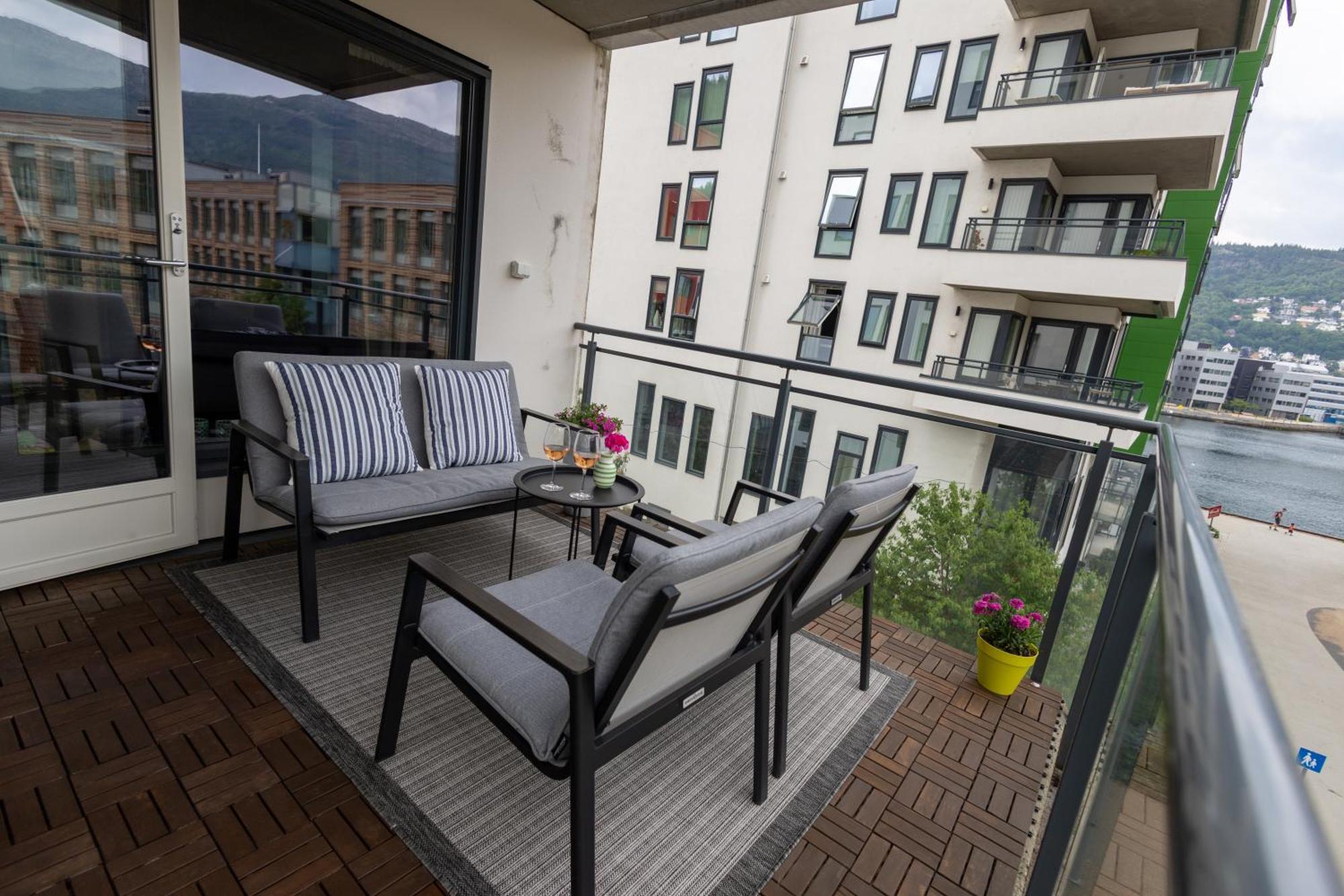 Modern Apartment - Amazing Terrace And Fjord View, Close To City Center เบอร์เกน ภายนอก รูปภาพ